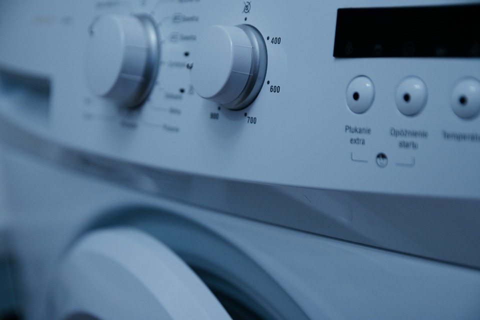 Zatuchlý zápach z pračky: jak se ho můžete zbavit?