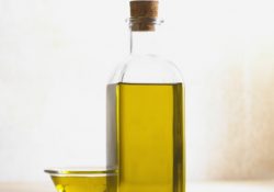 I olivový olej prospívá našemu zdraví. Víte, jak?