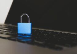 Jak ochránit své soukromí na internetu a co dělat, když ho někdo naruší